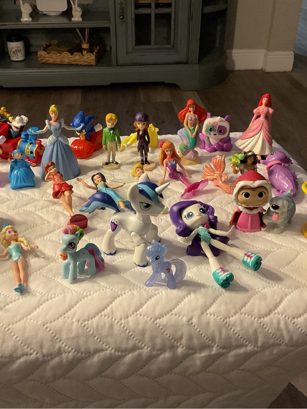 Disney Assorted Character Toy Set in White, Purple, Blue, Pink
